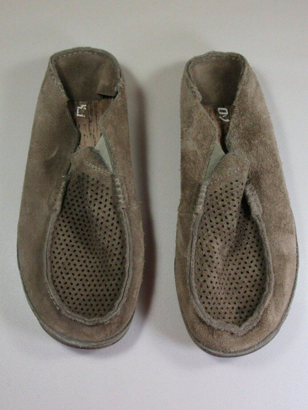 Olukai mens tan Moloa Kohana suede loafers 10 M